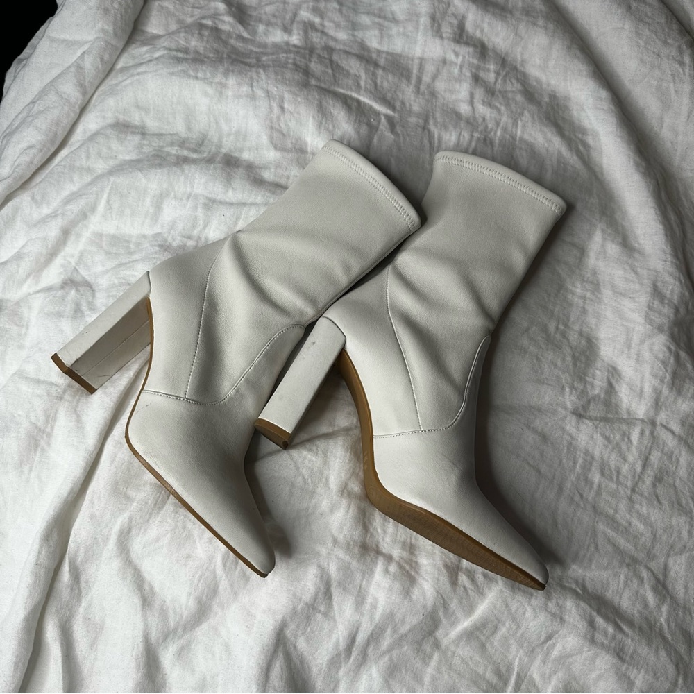 Stuart weitzman white ankle boots